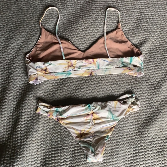 Bikini set - Picture 2 of 2